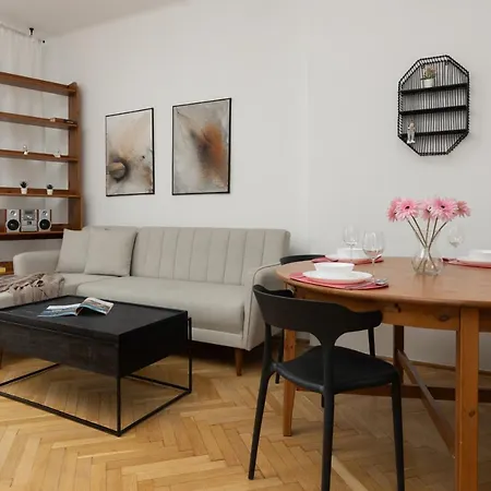 Cozy Studio With Bath Bielany By Renters * Warszawa